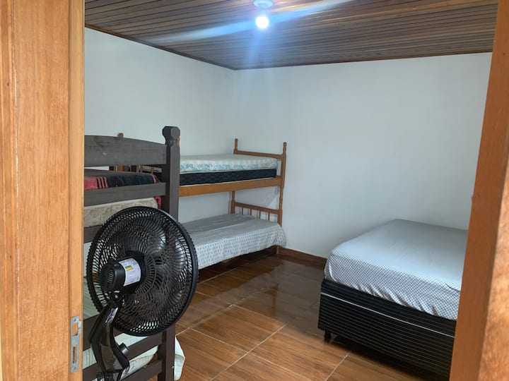 غرفة النوم 2