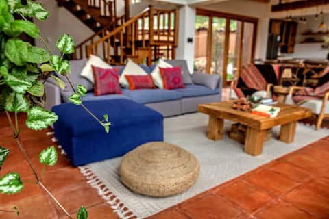 Top Airbnb: Peaceful & Elegant Home with Creek & Mountain View in Calca