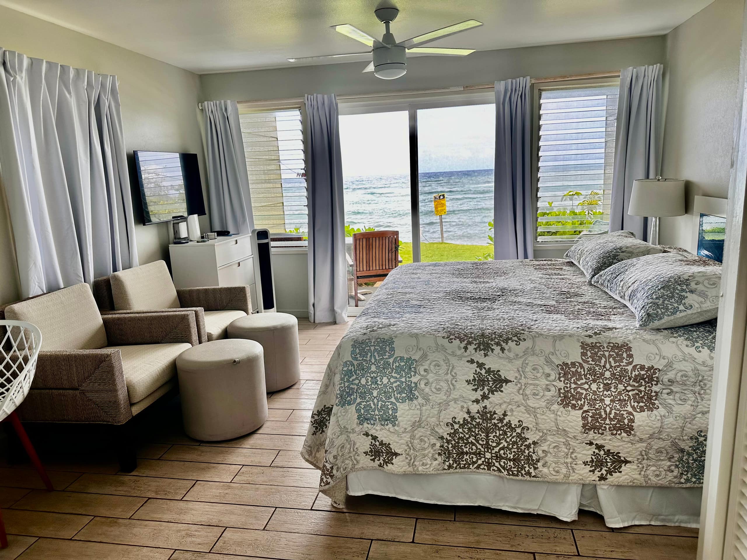 Beach Front paradise  KS unit 6 - Photo 16