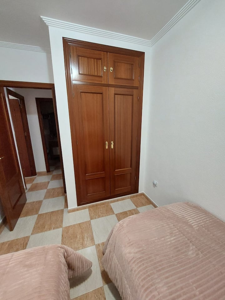 غرفة النوم 2