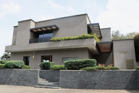 Prime location surrounded by nature