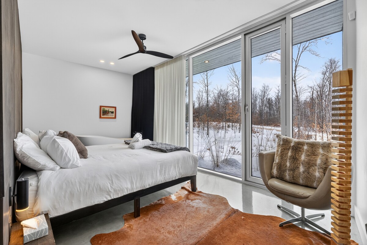 გასაოცარი ხედი, პირადი სააბაზანო და აბაზანა.