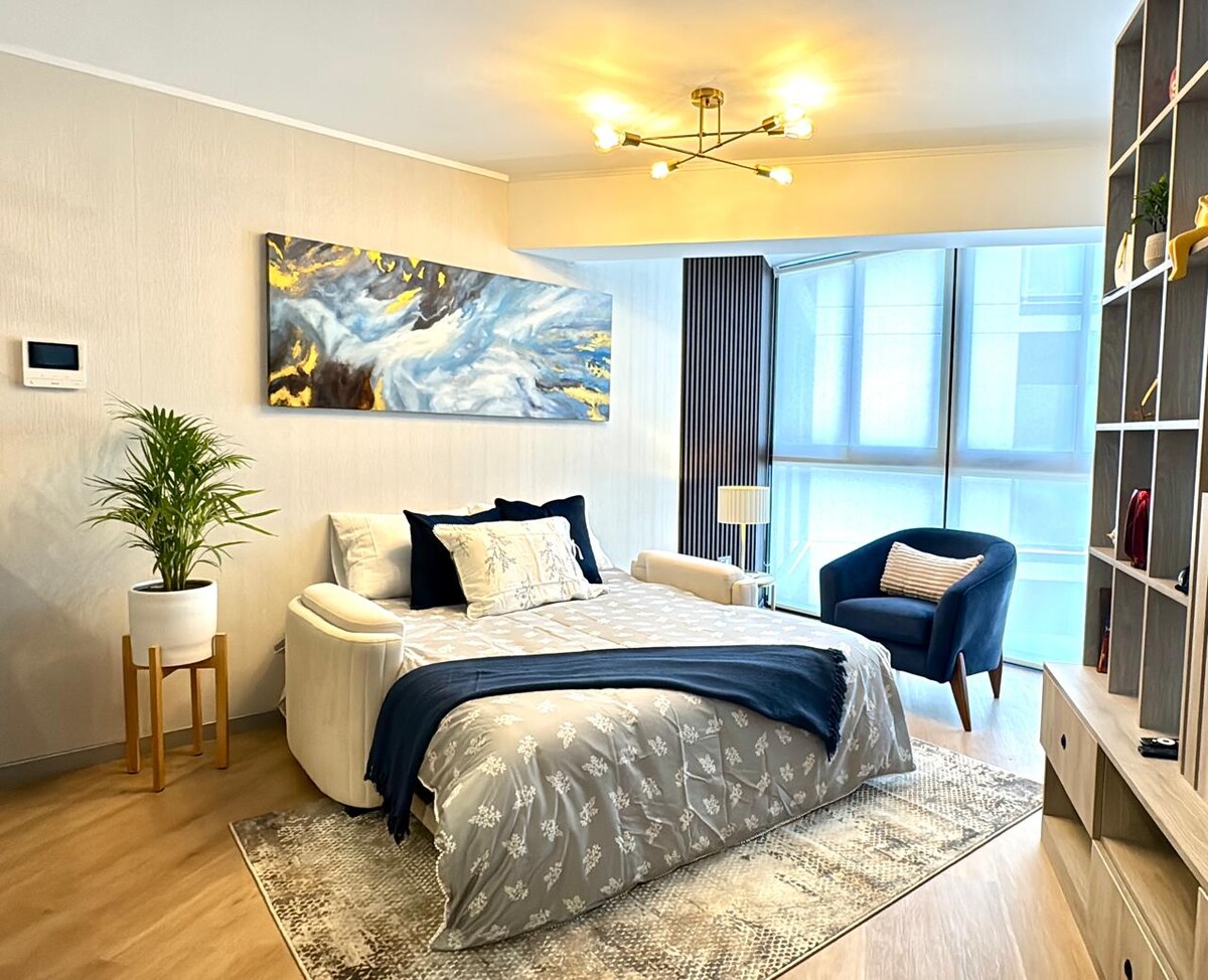 Разтегателен диван в спалня 2 