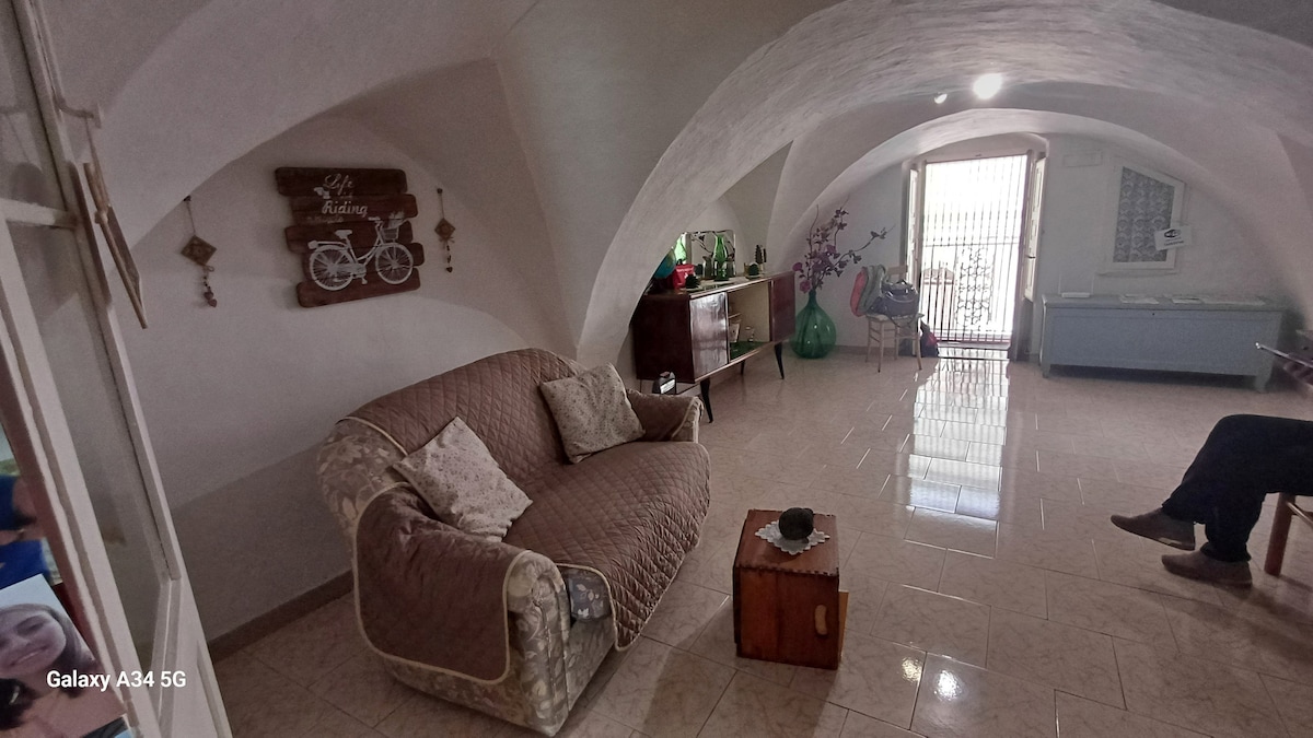 Top Airbnb: Casa Samuela - House with Terraces, free wi-fi. in Ostuni