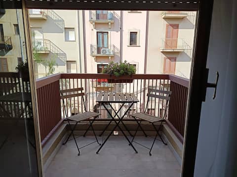 D&P Suites 3, Salemi