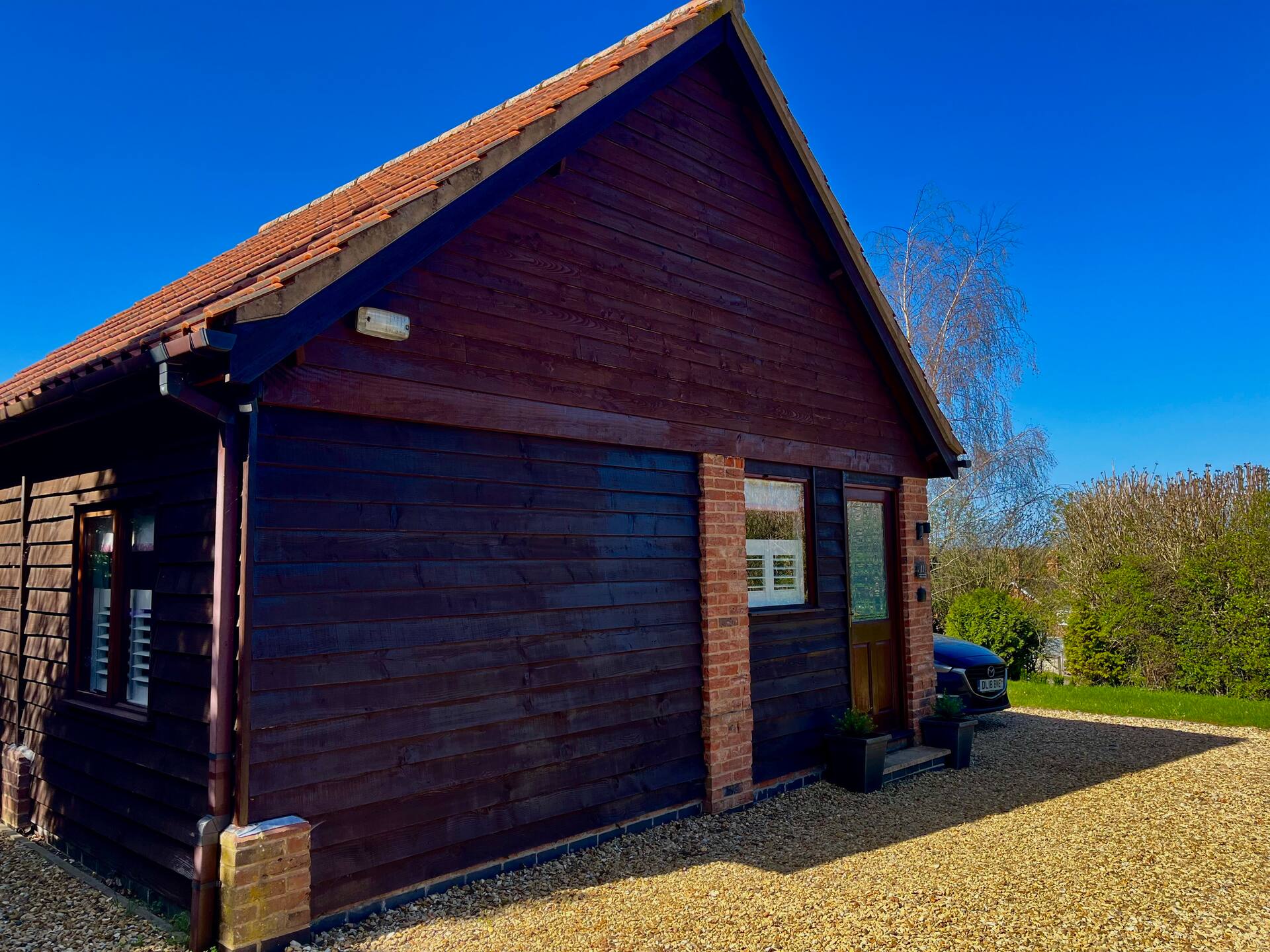 Relaxing Pine Lodge with Enclosed Private Garden