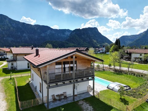 Chalet Kuhglockerl: Pool, Hot Tub & Sauna for 8