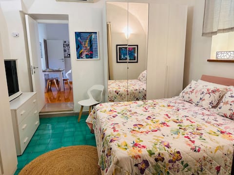 Popular Airbnb listing: House in the heart of Amalfi in Amalfi