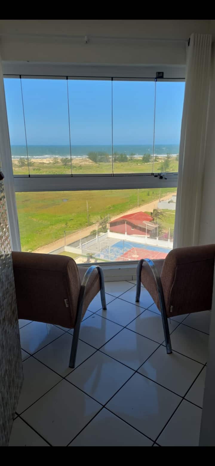 Apto No Mar Grosso Todo Mobiliado A 350 M Da Praia - Laguna