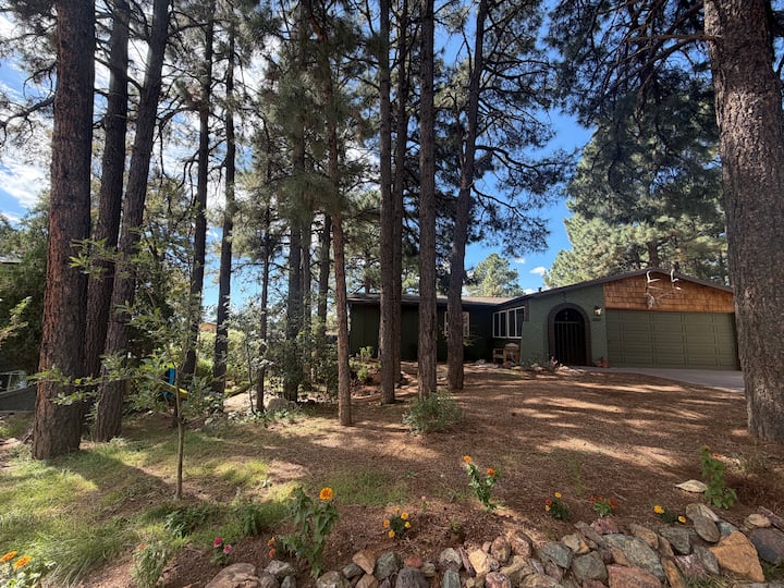 Ponderosa Lodge - Flagstaff