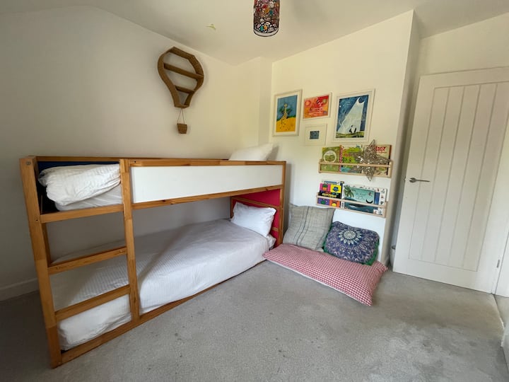 საძინებელი 2