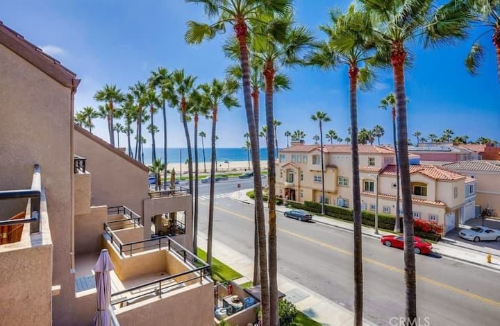 Luxury Beach Penthouse Located Downtown - Huntington Beach, CA