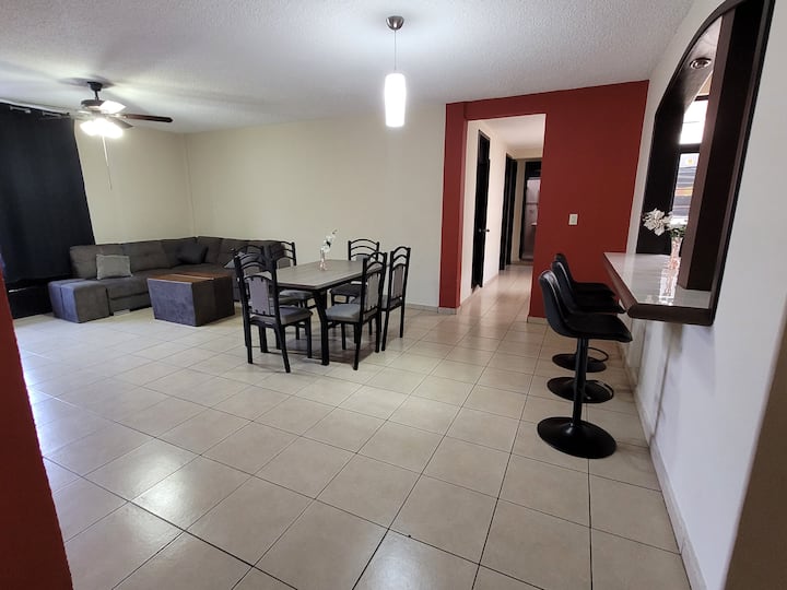 Spacious and centrally located apartment in Mendoza, we do issue invoices