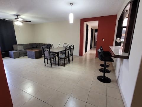 Spacious and centrally located apartment in Mendoza, we do issue invoices