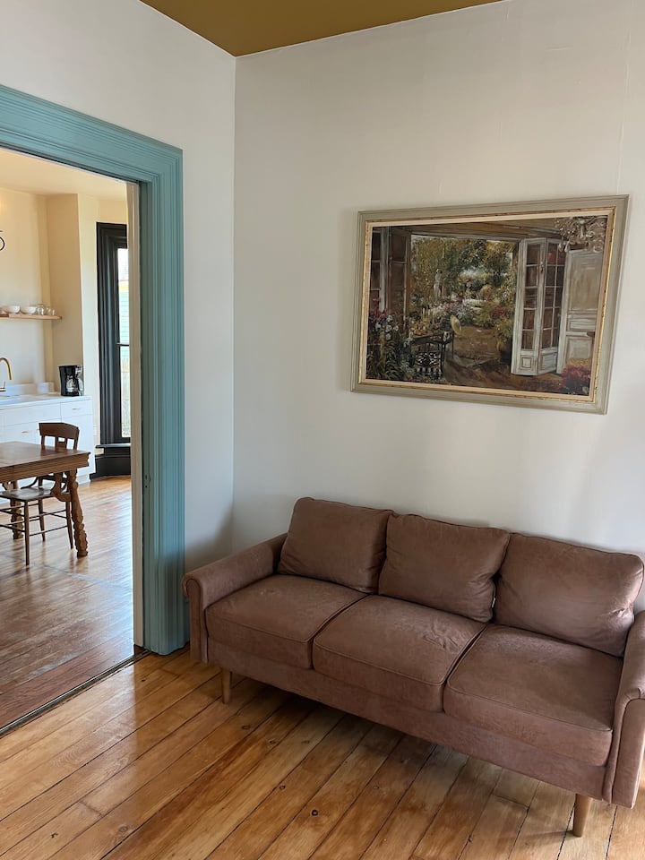 Restored 1880 Italianate Studio In Downtown - Muskegon, MI