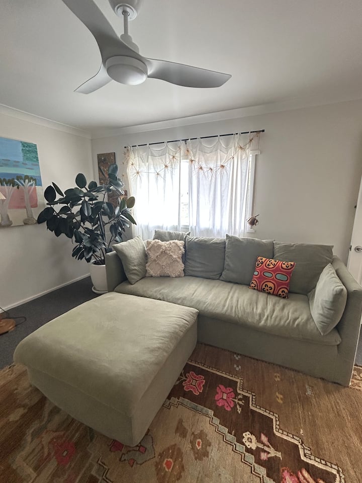 Currawong Coastal Cottage & Native Garden - South West Rocks