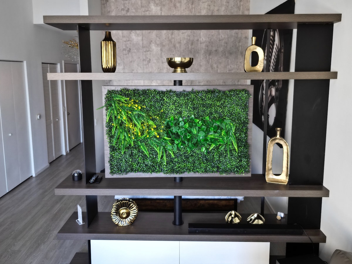 Penthouse Studio