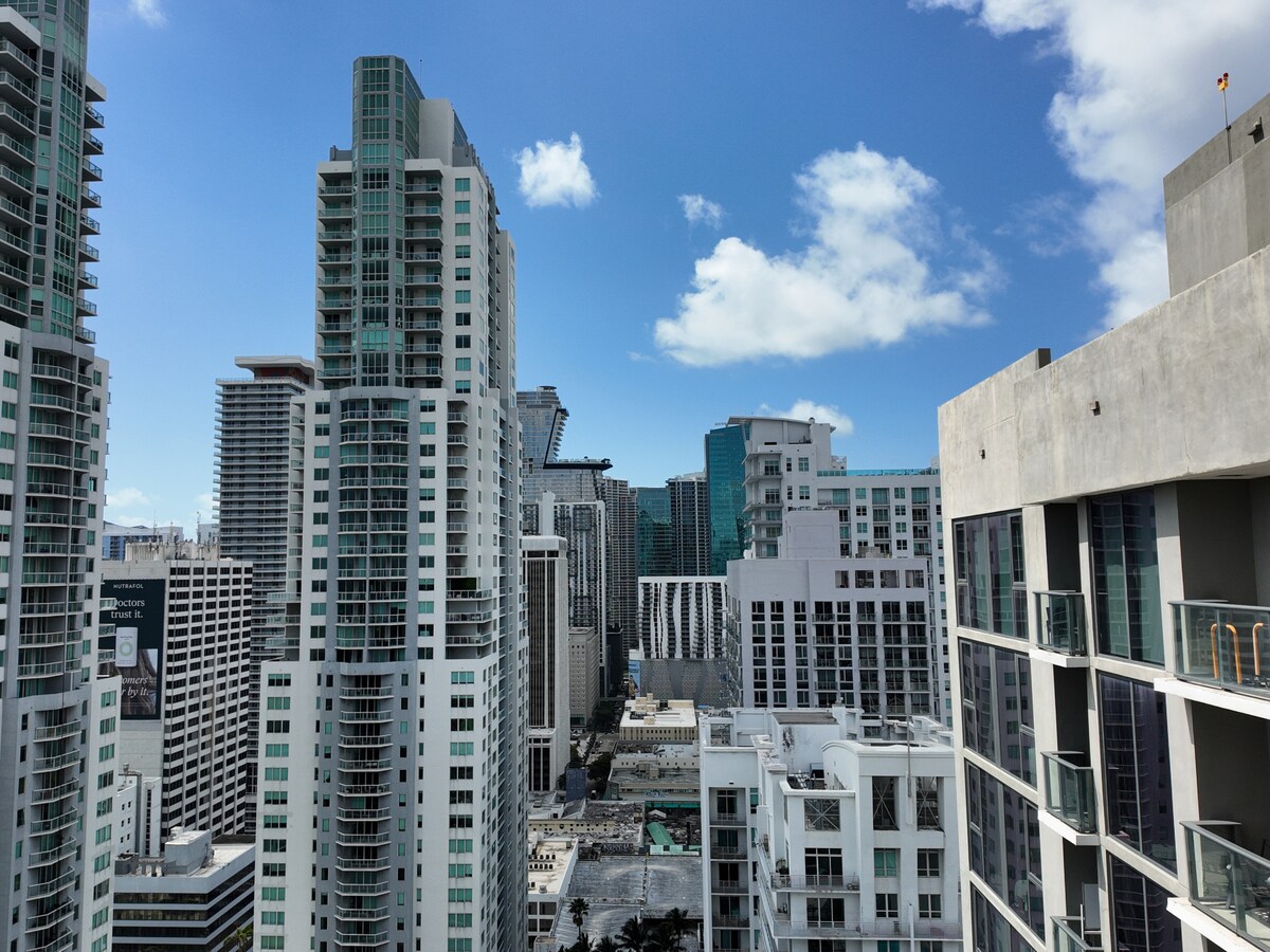 Penthouse Studio