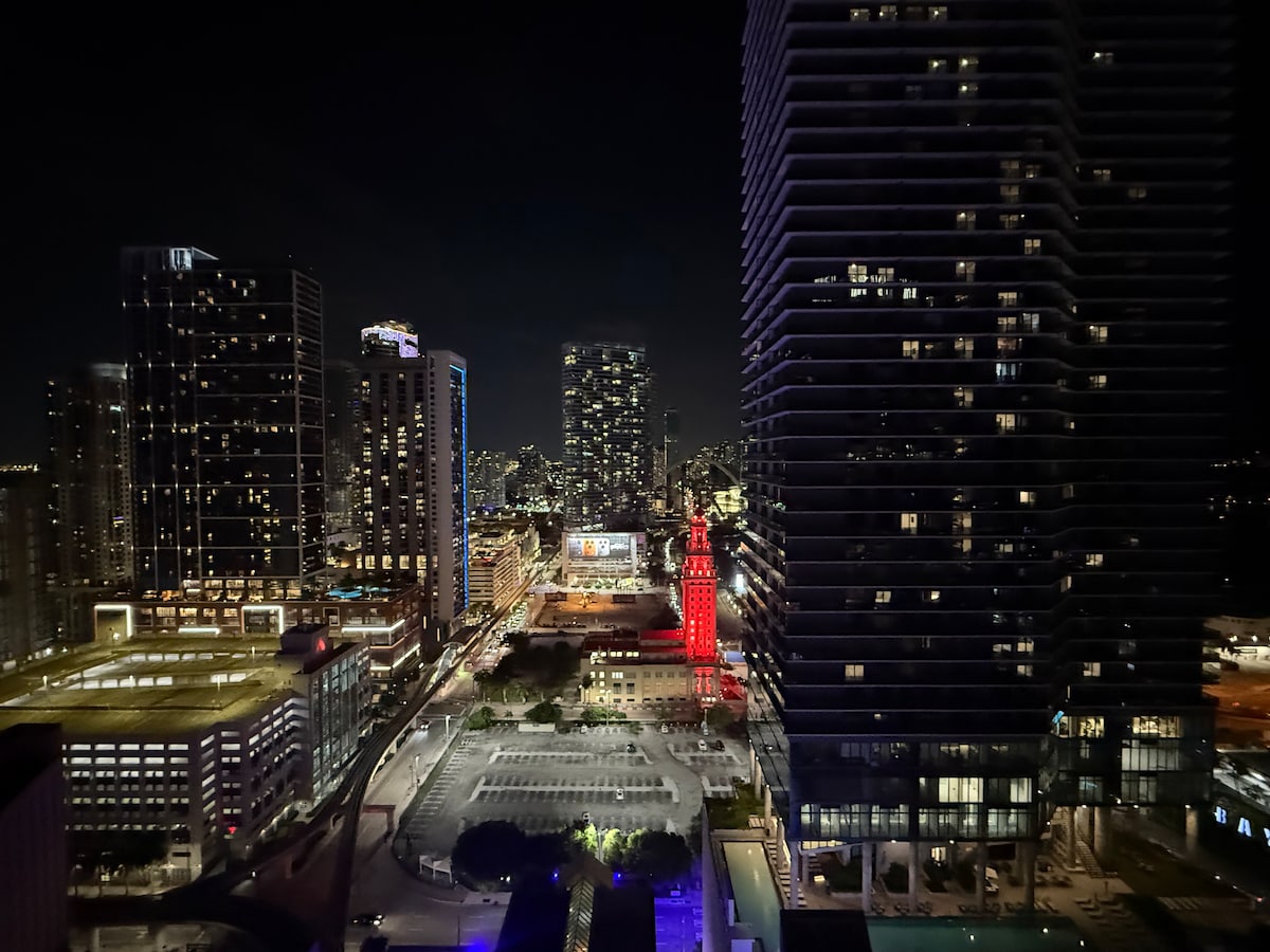 Penthouse Studio