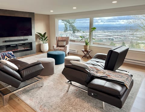 New Listing! 5 Min to airport! Spacious 3 bedroom!