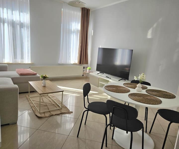 Centre De Bruxelles Appartement Cosy 4/5 Personnes - Etterbeek