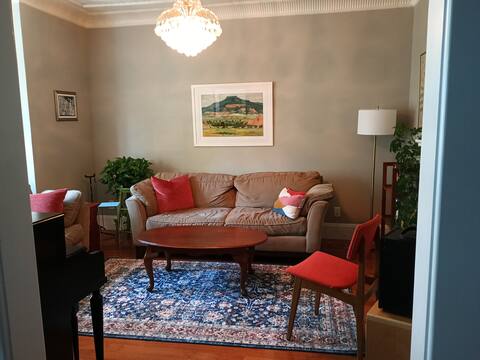 Successful Airbnb property: Cute downtown heritage home in Pennywell