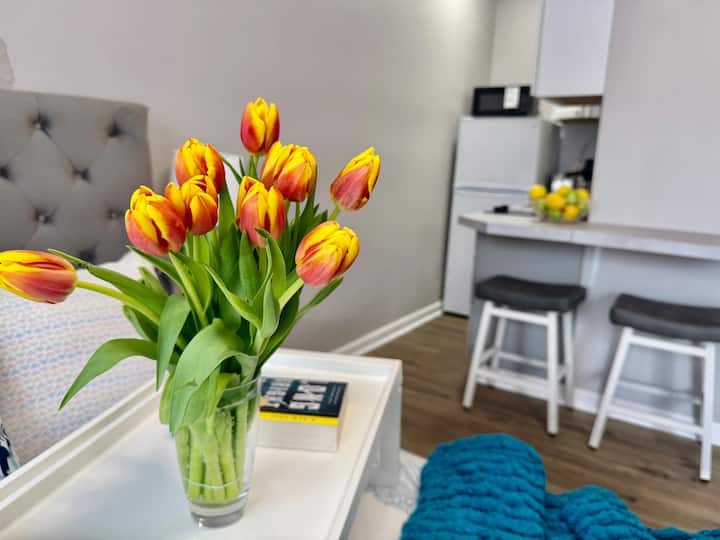 Relaxing Beach Retreat | Pet Friendly+free Parking - Old Orchard Beach, ME