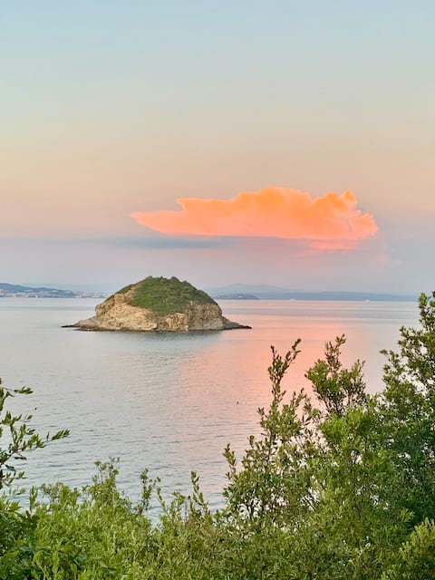Villa Gianna: an oasis by the sea
