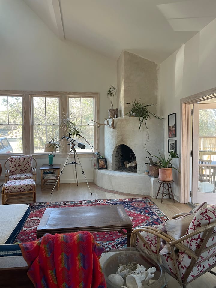 Pet Friendly Artist Bungalow - Kill Devil Hills, NC