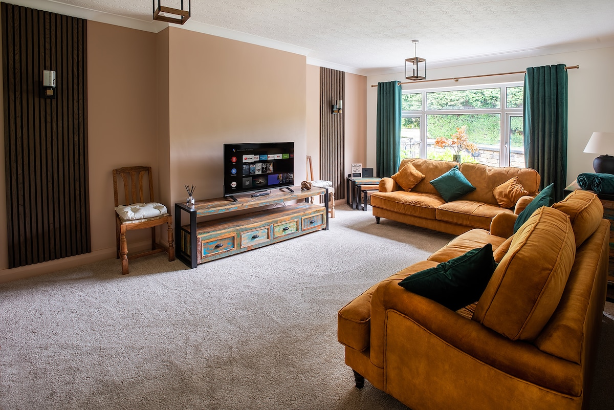 Popular Airbnb listing: Apartment B in Stainland And District