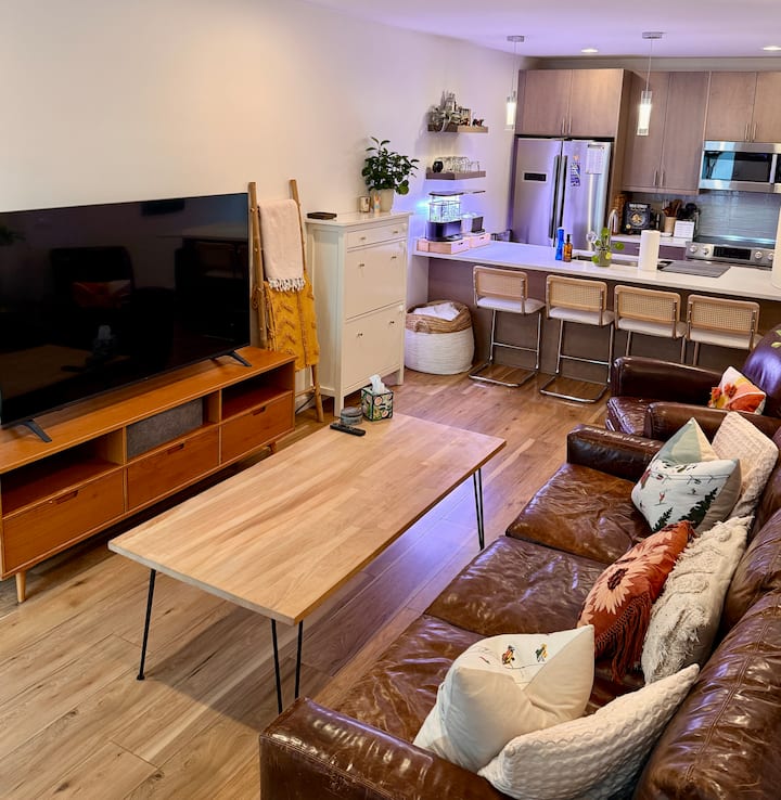 Luxe Townhome 10 Min From Airport/stadium/downtown - Burien, WA