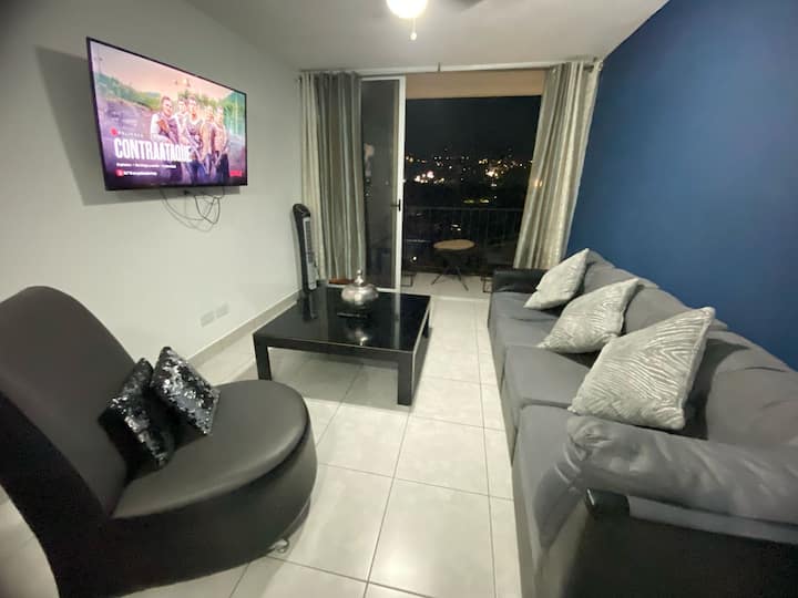 Amplio Moderno Y Acogedor Apartamento | Piscina - El Salvador