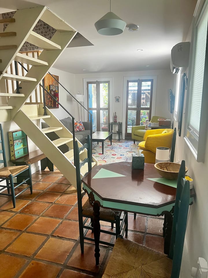 Funky Safe 2-story Cottage In Heart Of Bywater - Chalmette, LA