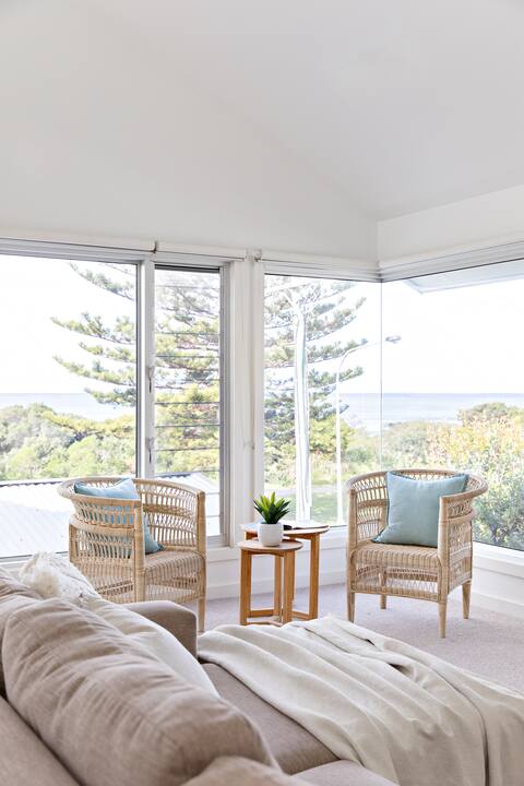 *Special Beach House on Werri w Heated Pool & Spa