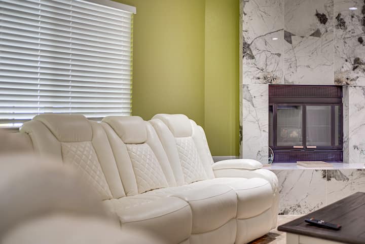 Modern Serene Home 5x4 Pool+spa, Gym, Waterfall - Las Vegas, NV