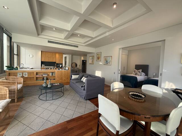 #1903 Cartwright: Two bed with Mountain View’s gallery image 3