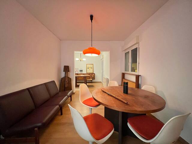 Spacious & bright 5-bedroom beach house Carcavelos gallery image 2