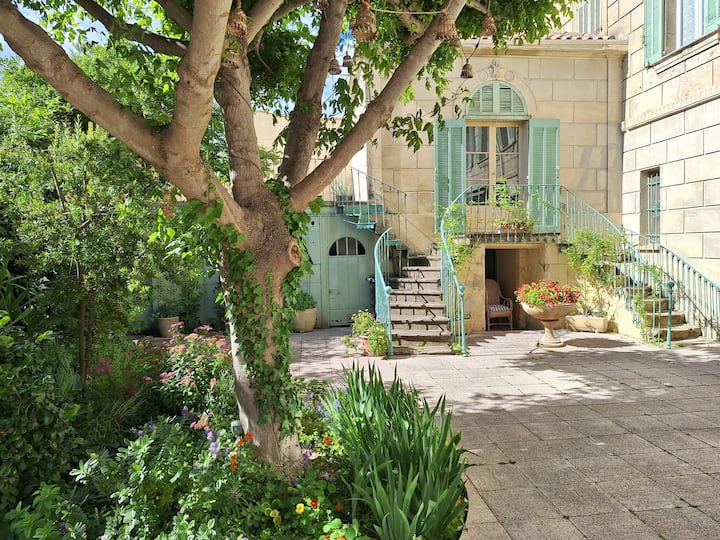 Maison Et Jardin En Centre-ville - Salon-de-Provence