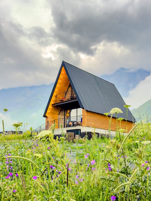 Chill Inn • Rustic Comfort in Kazbegi