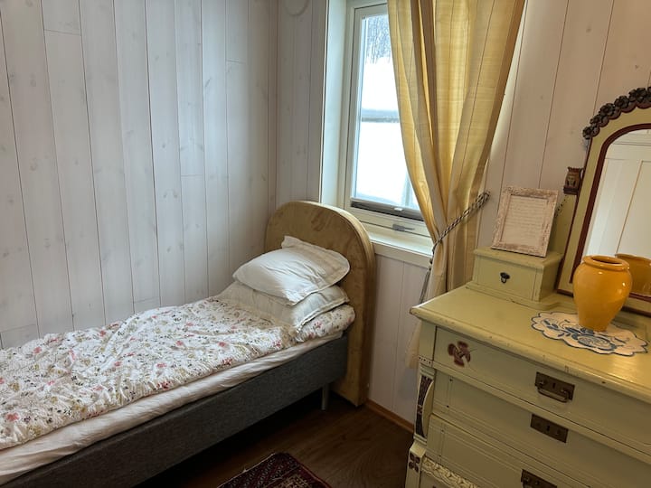 Schlafzimmer 1