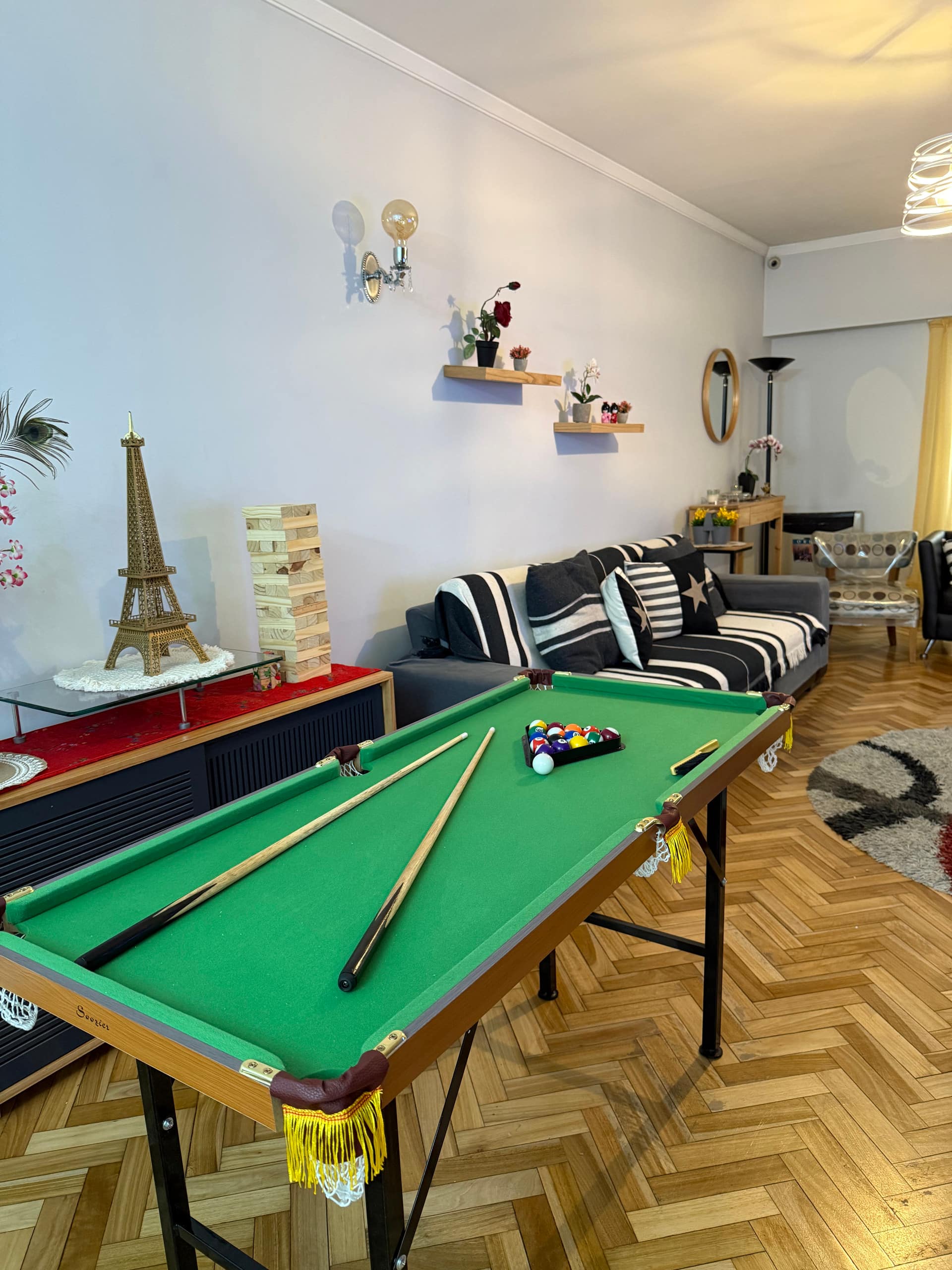 Four-bedroom apartment in Victoria