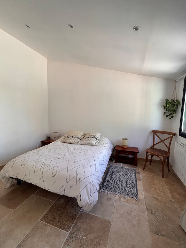 غرفة النوم 2