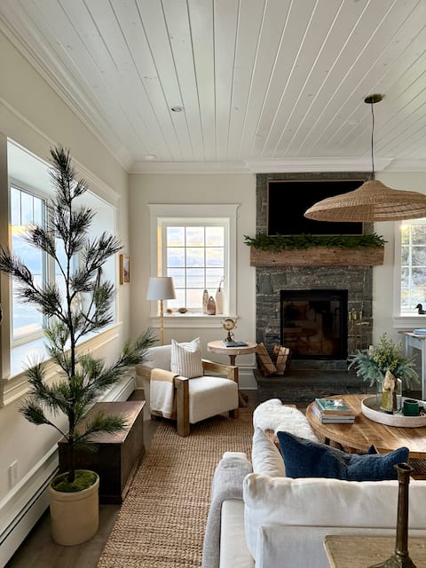 A Luxury Oceanfront Escape