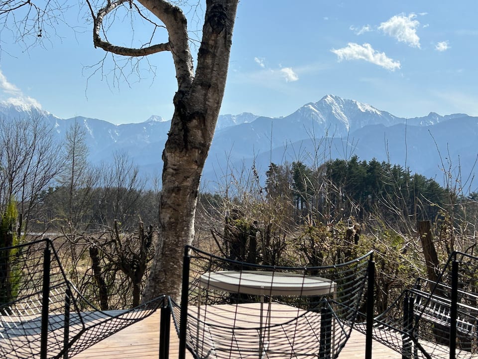 A small house facing the Southern Alps, Hokuto, Yamanashi, Japan, photo 1 of 10
