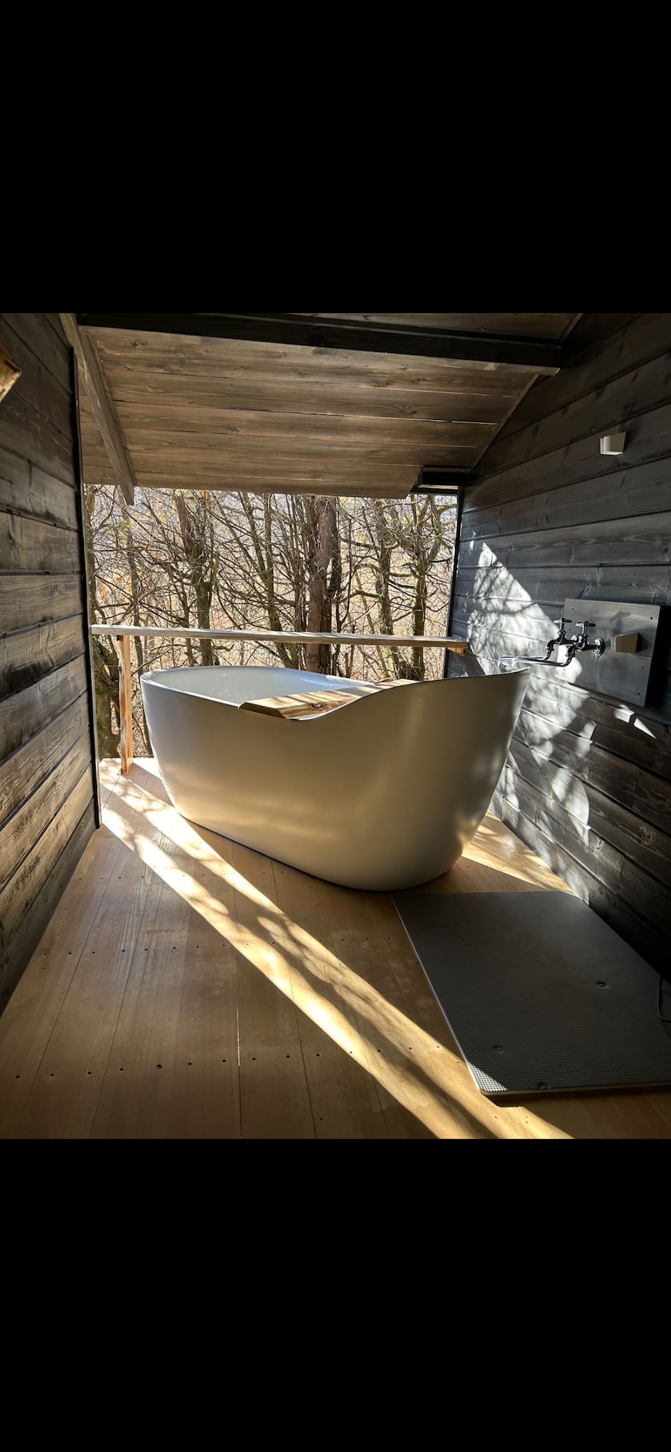 A small house facing the Southern Alps, Hokuto, Yamanashi, Japan, photo 6 of 10