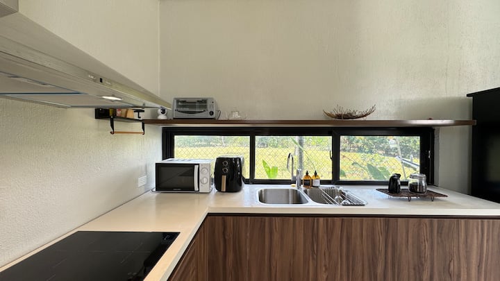 Bali-inspired Villa Near Tagaytay With Heated Pool - Tagaytay