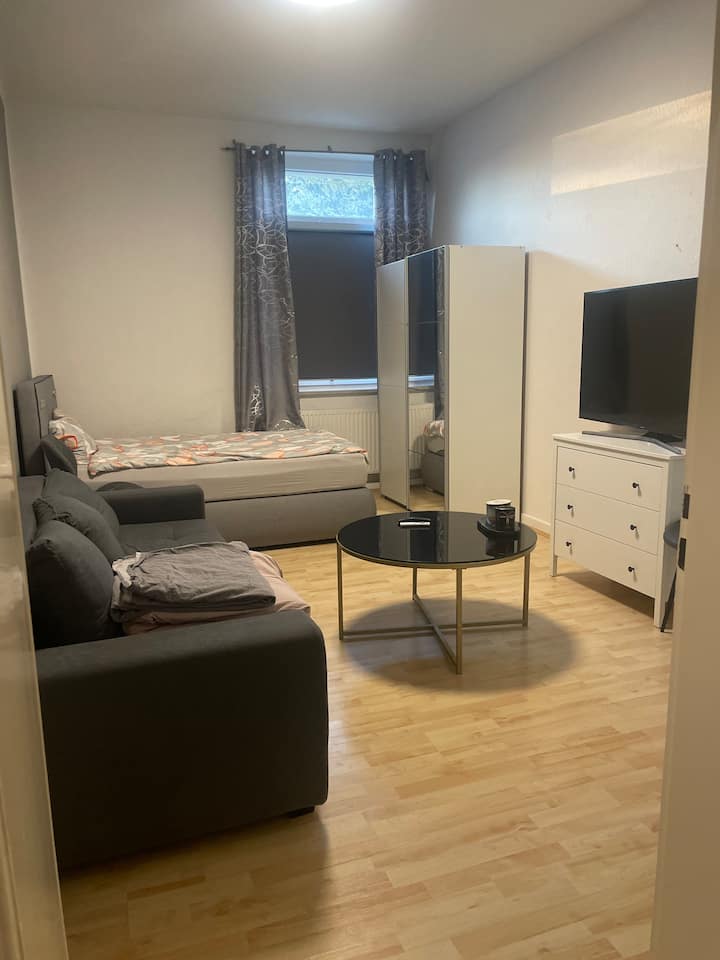 غرفة النوم 2