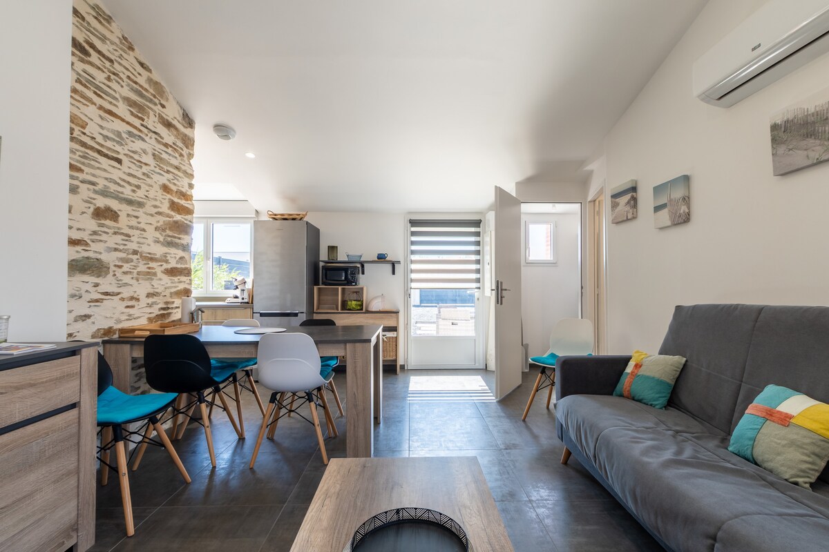 Top performing Airbnb: House, garden + 300 m to beach in Saint Hilaire De Riez