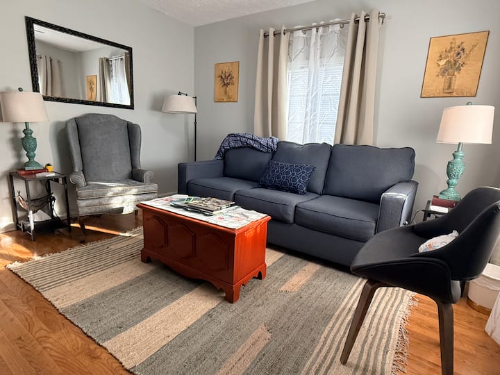 Central City Cottage 
Cozy 2br Qn By 17th St. Exit - Huntington, WV