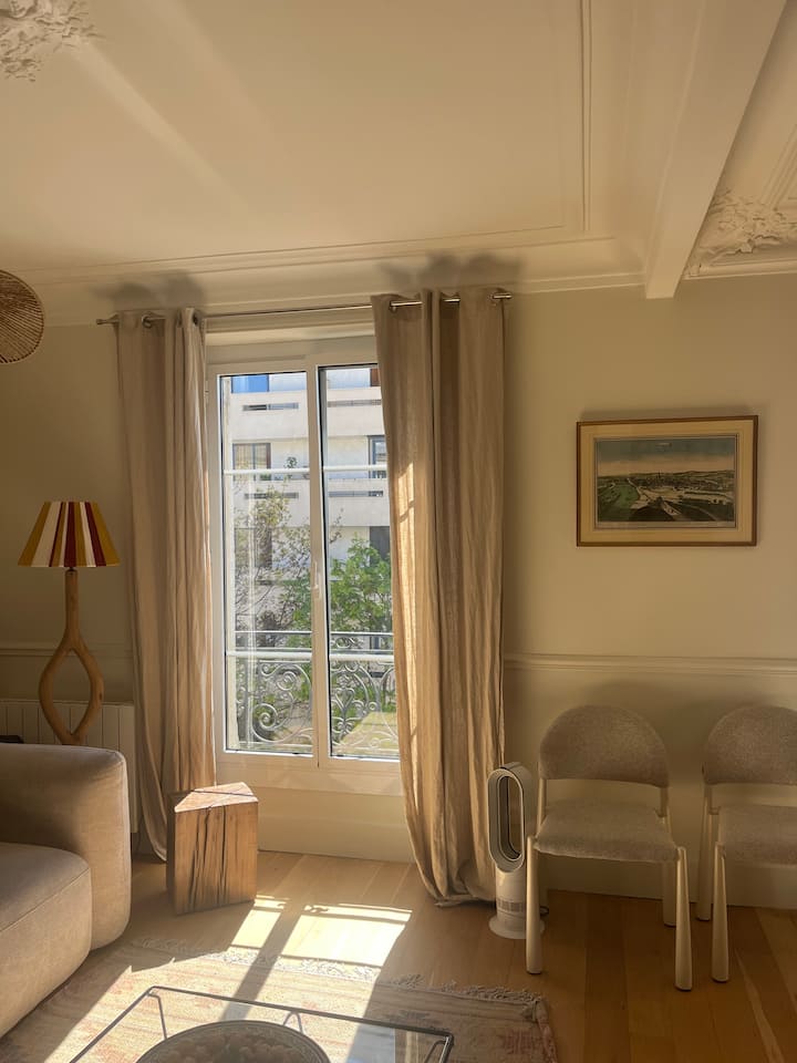 Vue Montmartre : Studio Ensoleillé - París